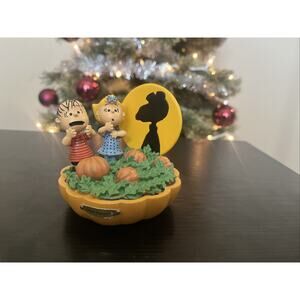 Halloween Peanuts "GREAT PUMPKIN?" Hawthorne Village It's the Great Pumpkin